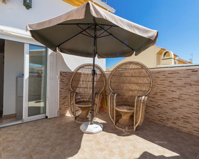 Image No.27-3 Bed Townhouse for sale