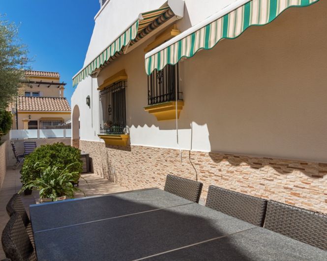 Image No.31-3 Bed Townhouse for sale