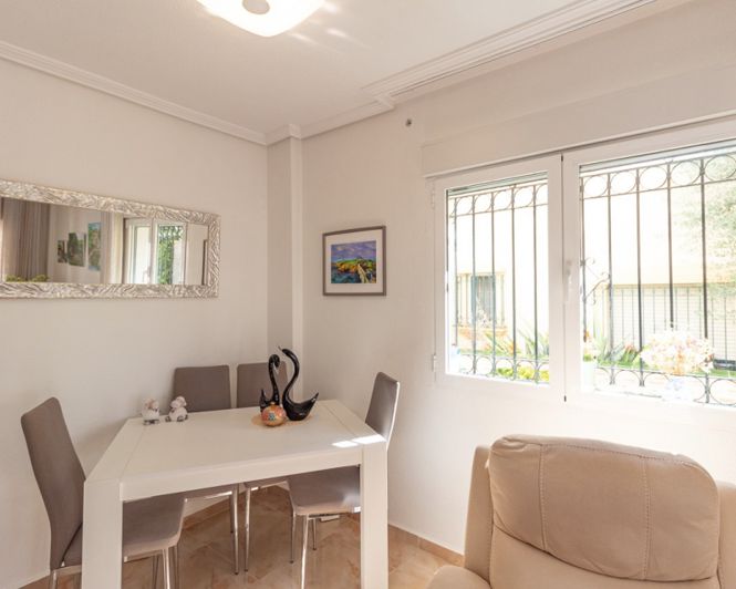 Image No.9-3 Bed Townhouse for sale