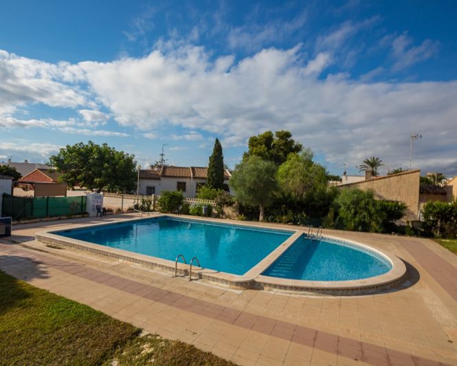 Image No.23-2 Bed Apartment for sale