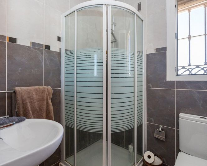 Image No.17-6 Bed Villa for sale