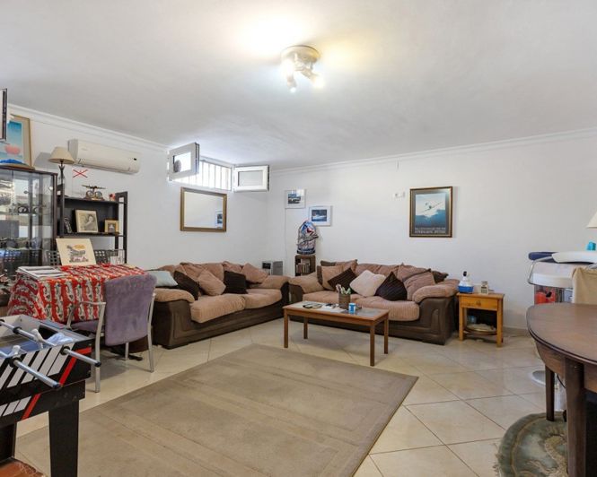 Image No.29-6 Bed Villa for sale