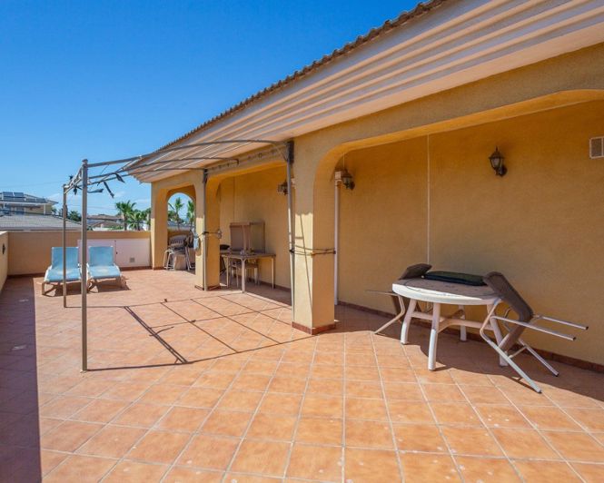 Image No.40-6 Bed Villa for sale