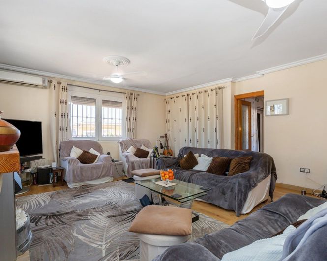 Image No.7-6 Bed Villa for sale