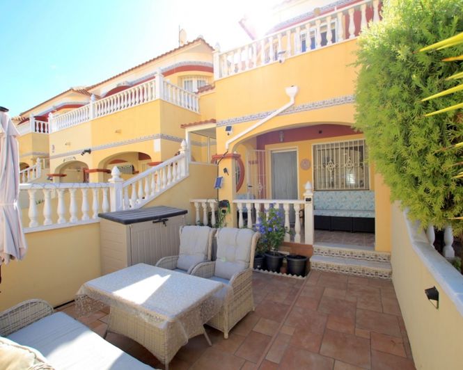 Image No.6-3 Bed Townhouse for sale