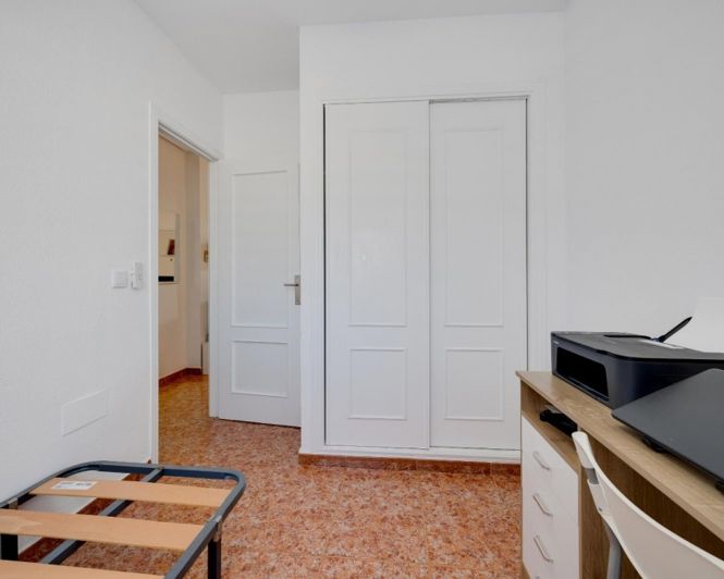 Image No.19-2 Bed Apartment for sale