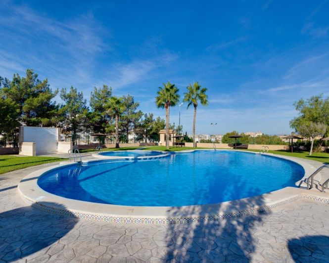 Image No.40-2 Bed Apartment for sale