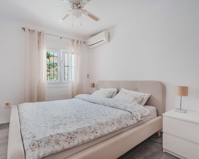 Image No.15-3 Bed Townhouse for sale