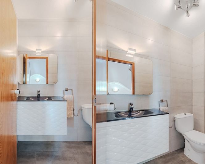 Image No.21-3 Bed Townhouse for sale