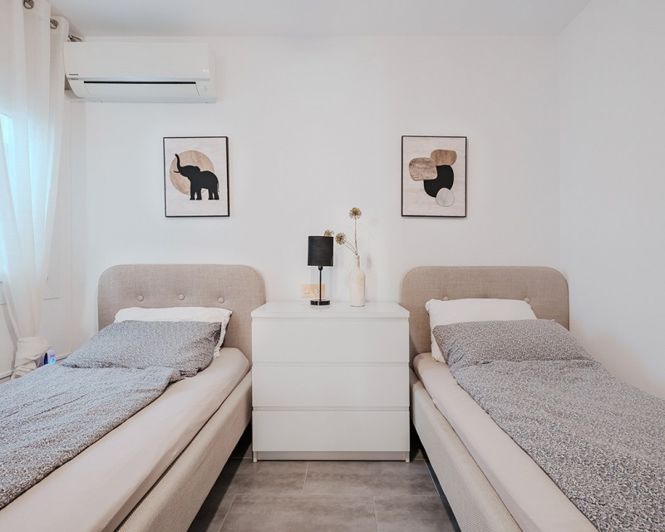 Image No.23-3 Bed Townhouse for sale