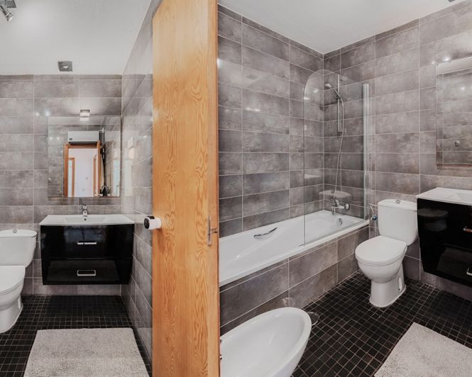 Image No.25-3 Bed Townhouse for sale