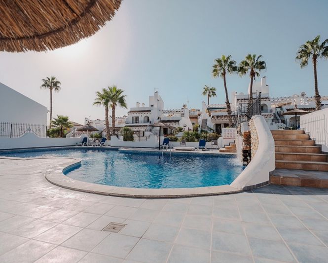 Image No.32-3 Bed Townhouse for sale