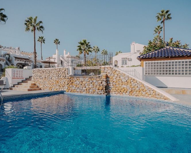 Image No.33-3 Bed Townhouse for sale