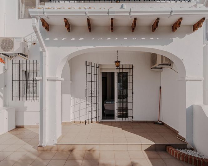 Image No.5-3 Bed Townhouse for sale