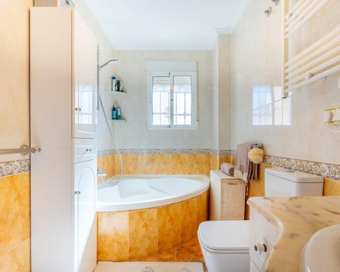 Image No.17-2 Bed Villa for sale