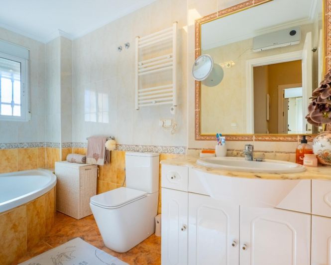 Image No.18-2 Bed Villa for sale