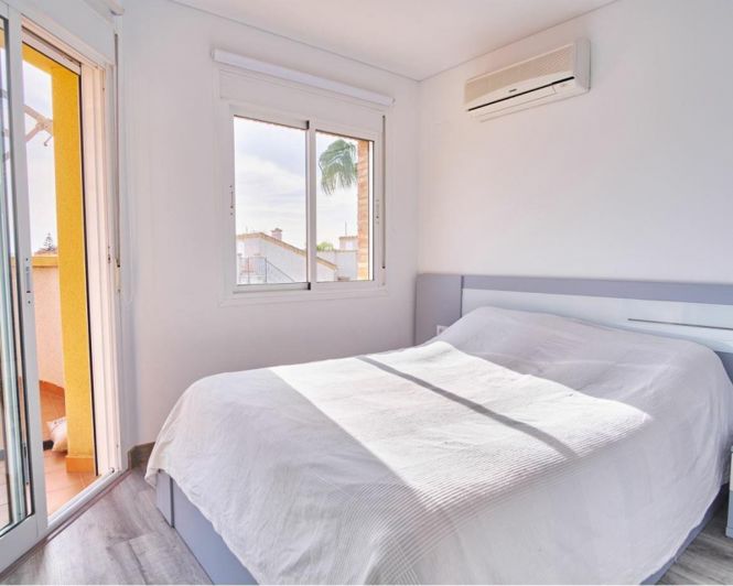 Image No.7-3 Bed Villa for sale