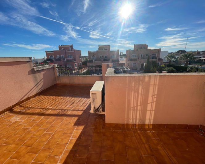 Image No.17-3 Bed Townhouse for sale