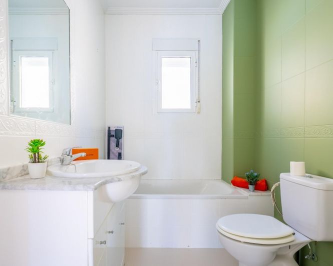 Image No.21-2 Bed Townhouse for sale