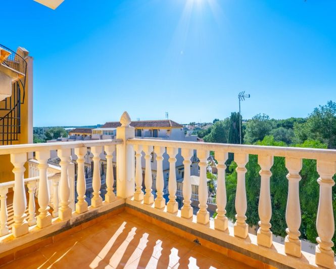 Image No.24-2 Bed Townhouse for sale