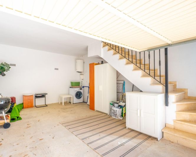 Image No.29-2 Bed Townhouse for sale