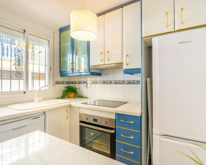 Image No.5-2 Bed Townhouse for sale