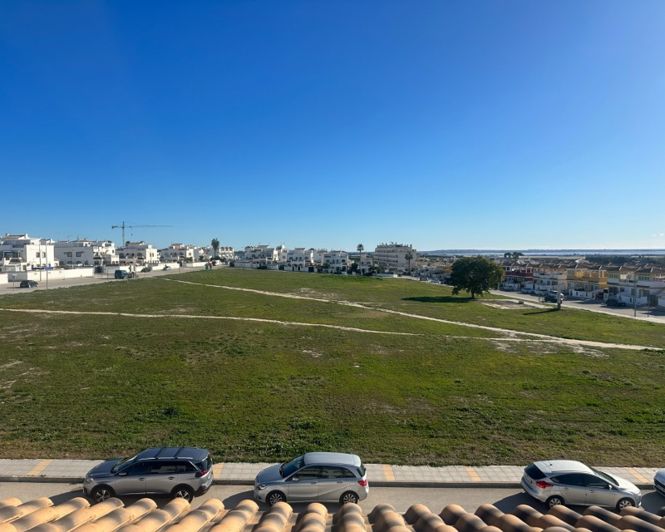 Image No.20-2 Bed Apartment for sale