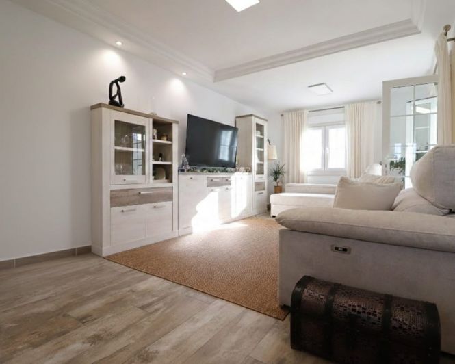 Image No.3-4 Bed Villa for sale