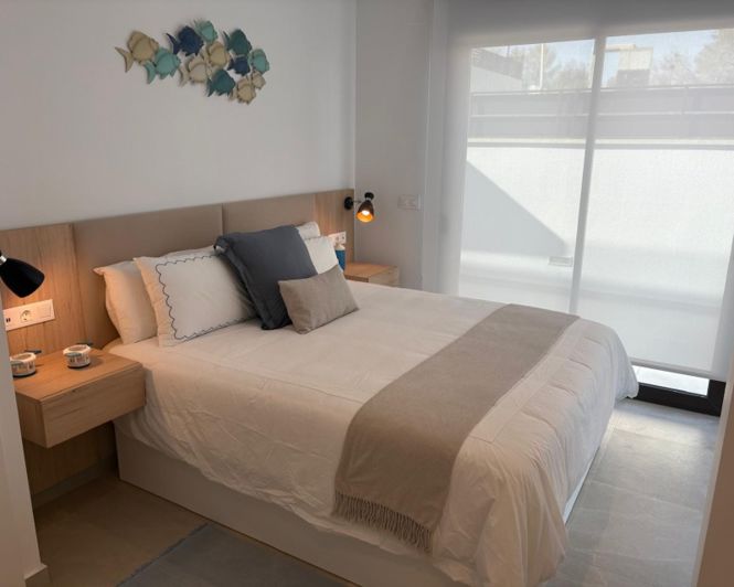 Image No.12-3 Bed Townhouse for sale