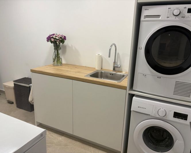 Image No.19-3 Bed Townhouse for sale