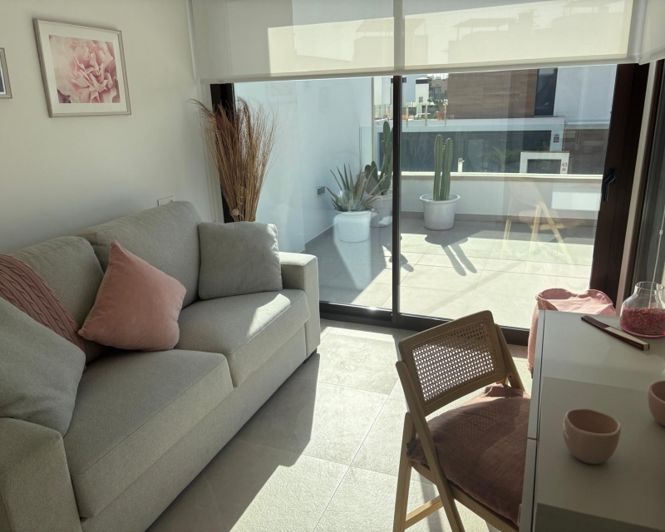 Image No.2-3 Bed Townhouse for sale