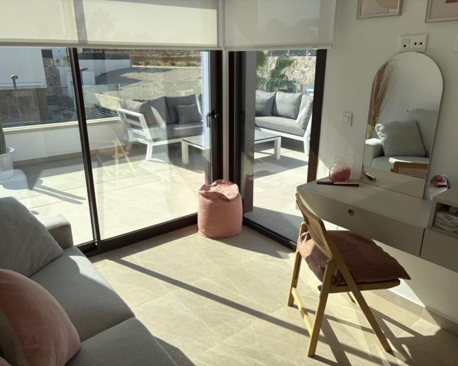 Image No.3-3 Bed Townhouse for sale