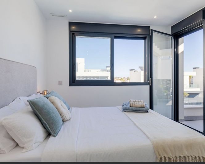 Image No.29-3 Bed Villa for sale