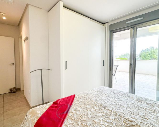 Image No.18-2 Bed Apartment for sale