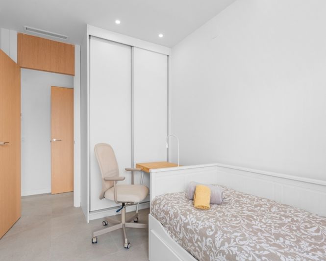 Image No.15-3 Bed Townhouse for sale