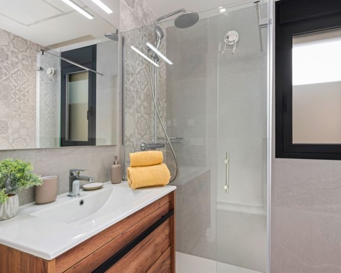 Image No.18-3 Bed Townhouse for sale