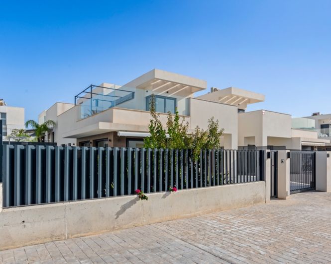 Image No.33-3 Bed Townhouse for sale