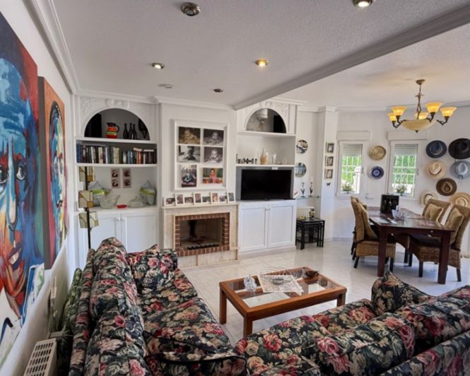 Image No.25-4 Bed Villa for sale