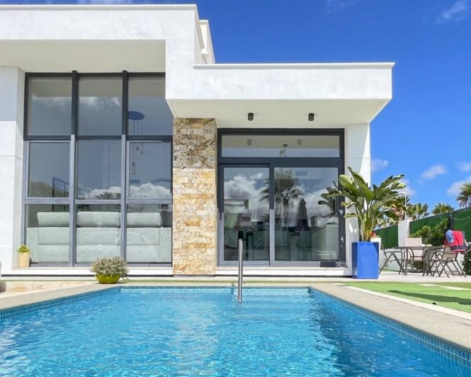 Image No.2-2 Bed Villa for sale