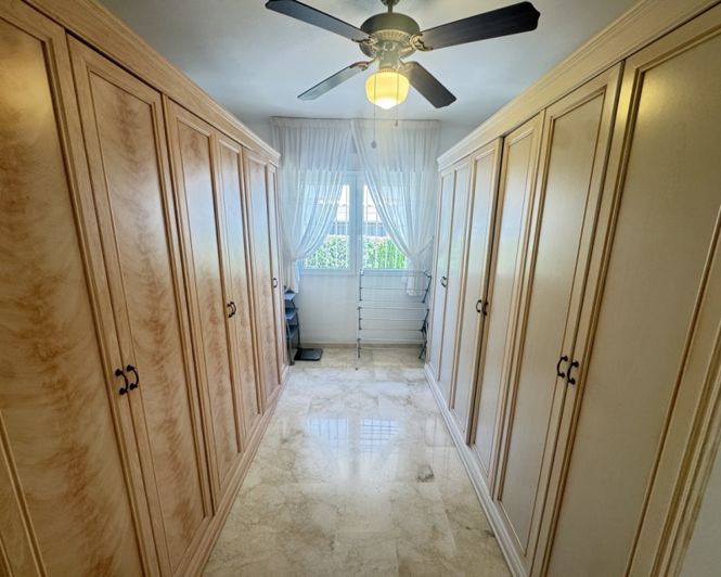 Image No.12-3 Bed Villa for sale