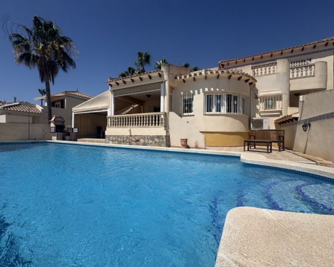 Image No.2-3 Bed Villa for sale