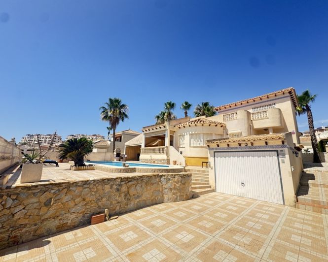 Image No.3-3 Bed Villa for sale