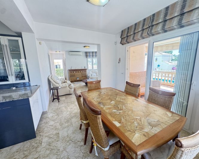 Image No.6-3 Bed Villa for sale