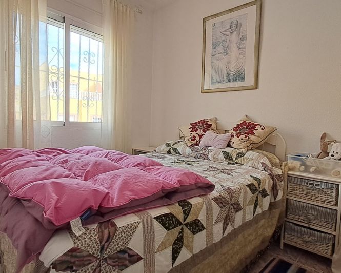 Image No.10-2 Bed Townhouse for sale