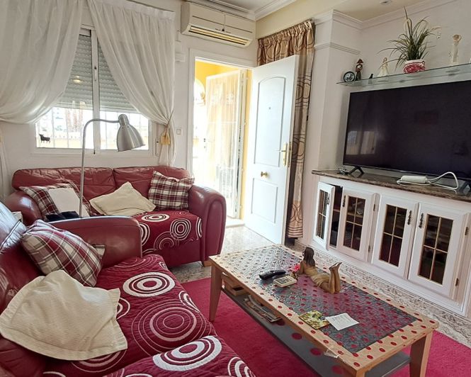 Image No.18-2 Bed Townhouse for sale