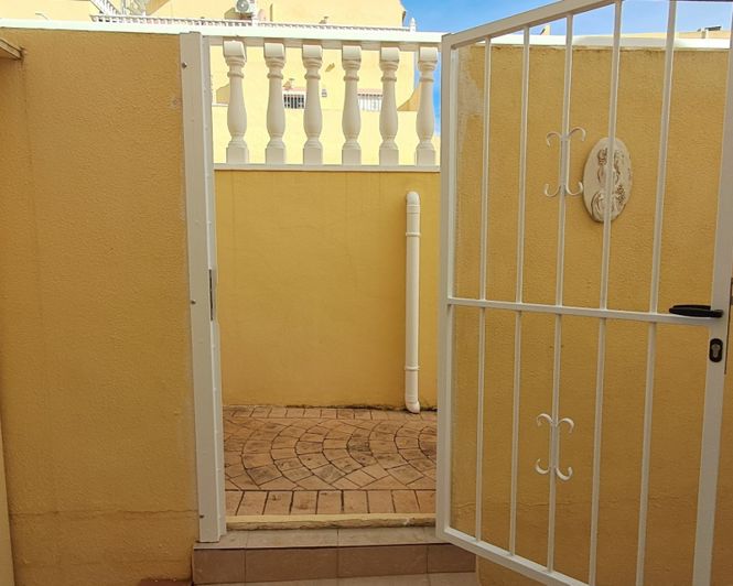 Image No.24-2 Bed Townhouse for sale