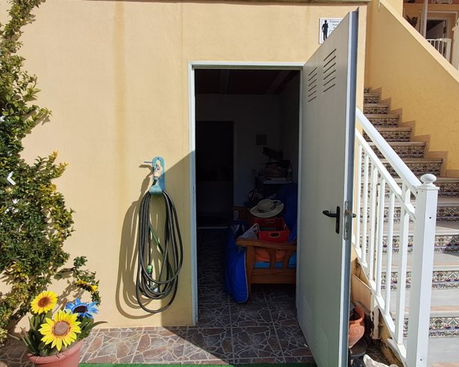 Image No.36-2 Bed Townhouse for sale