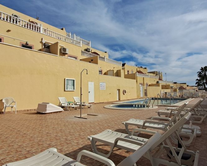 Image No.41-2 Bed Townhouse for sale