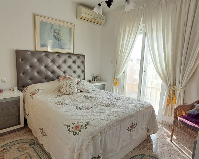 Image No.9-2 Bed Townhouse for sale