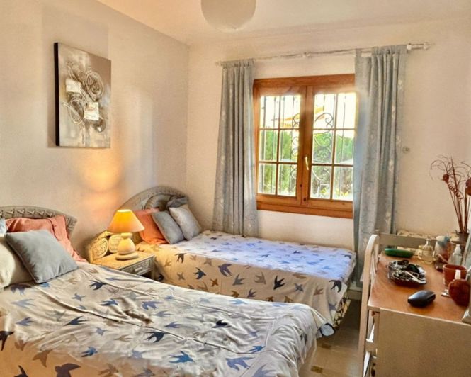 Image No.10-2 Bed Bungalow for sale